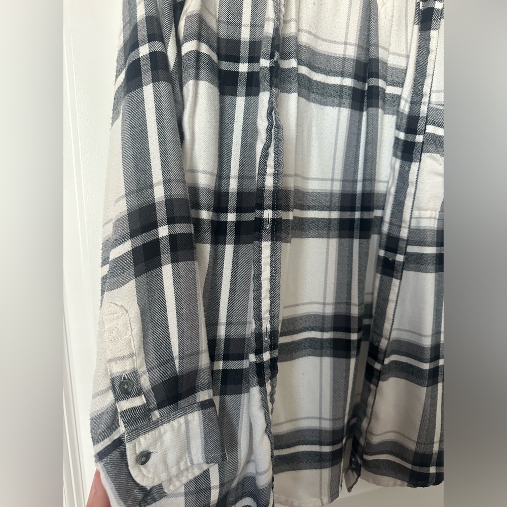 Flannel - Picture 4 of 4